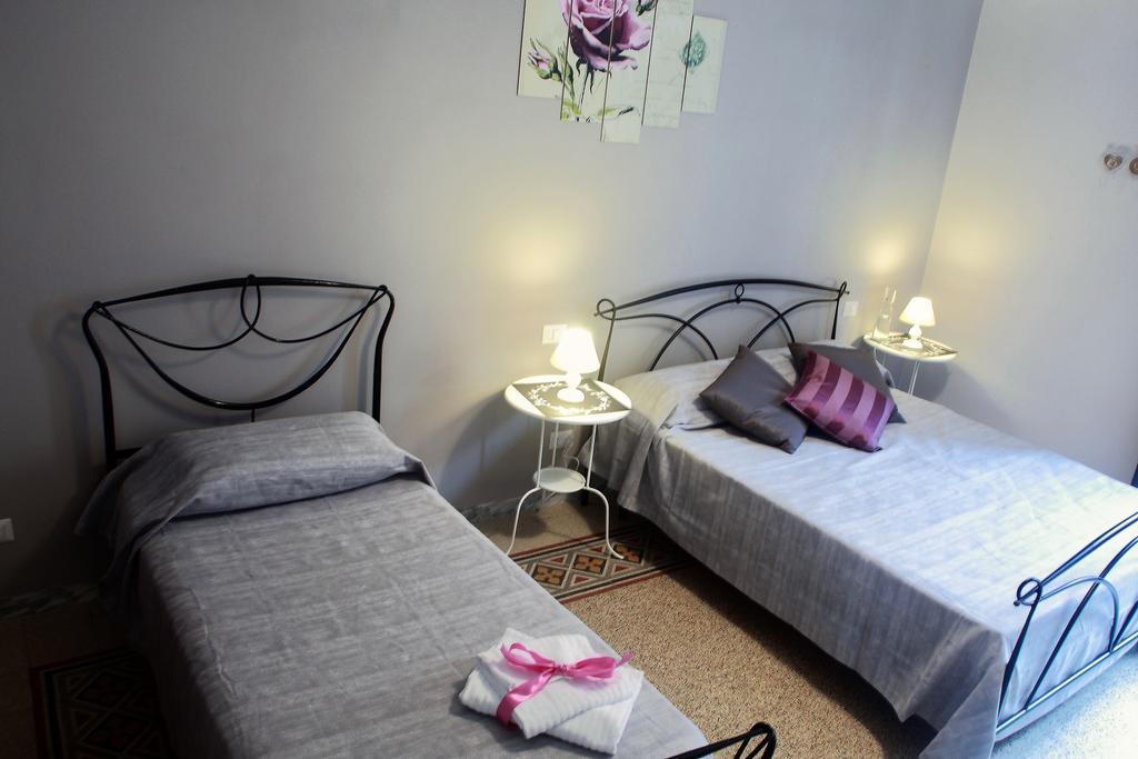 S Peter Nicolo' III Apartment Rome Bagian luar foto