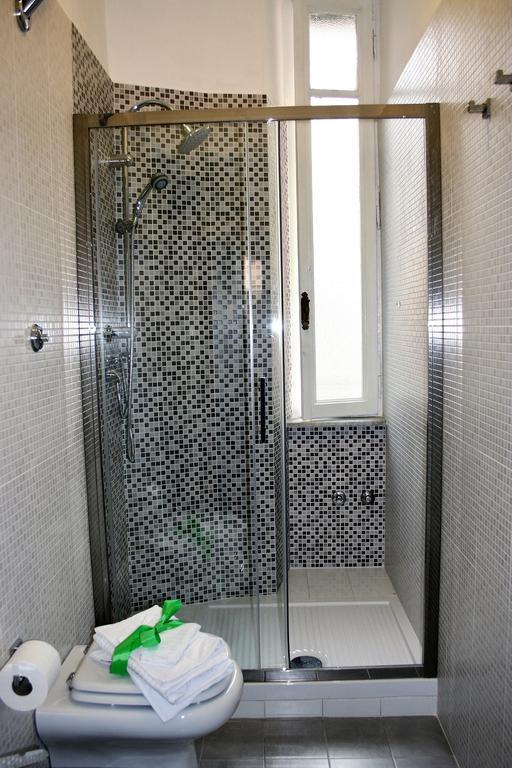 S Peter Nicolo' III Apartment Rome Bagian luar foto
