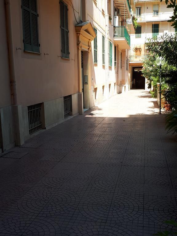 S Peter Nicolo' III Apartment Rome Bagian luar foto